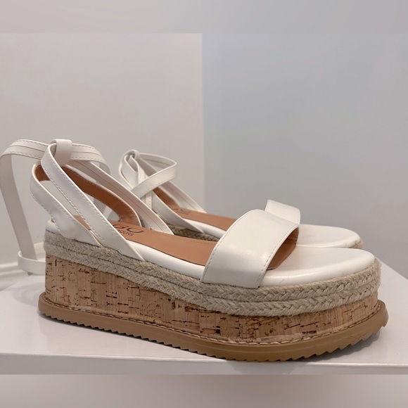 EGO- White Strappy Sandals - Picture 5 of 7